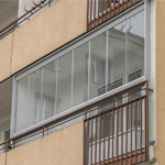 balkon osłonięty aluminiową obudową Copal